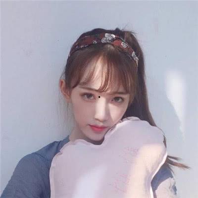 20岁漂亮女孩网红照片,20岁网红的美丽瞬间